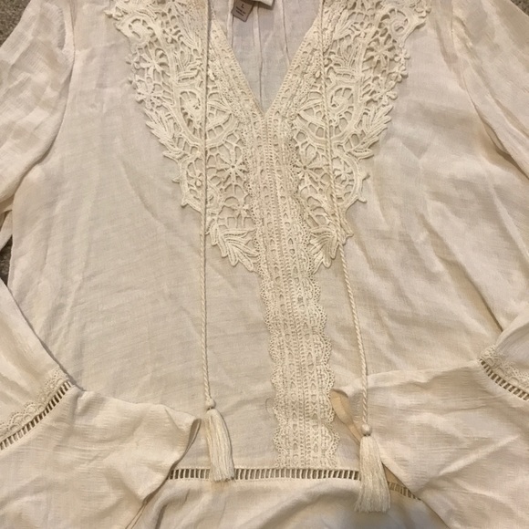 NWOT blouse - large - Picture 2 of 2